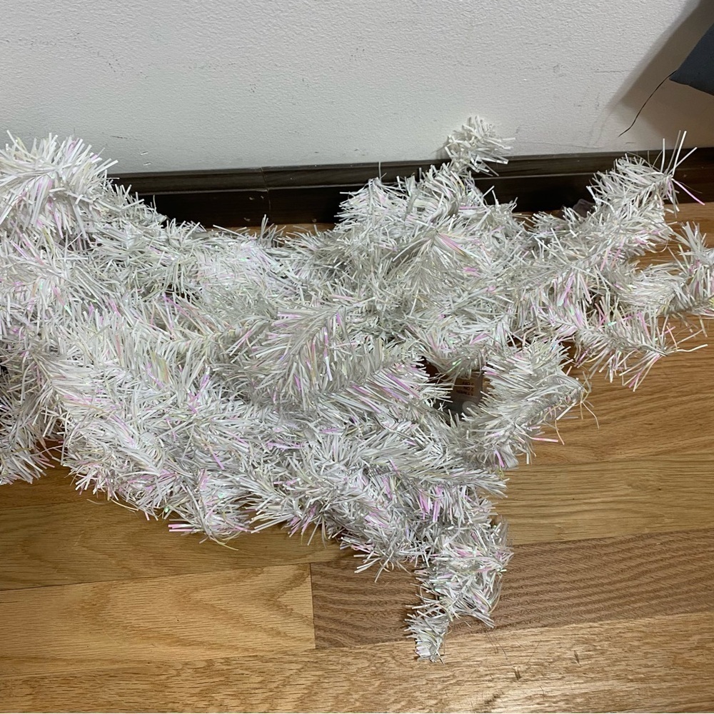 6ft Lighted Holiday Christmas Garland White NEW Decoration - Picture 3 of 5